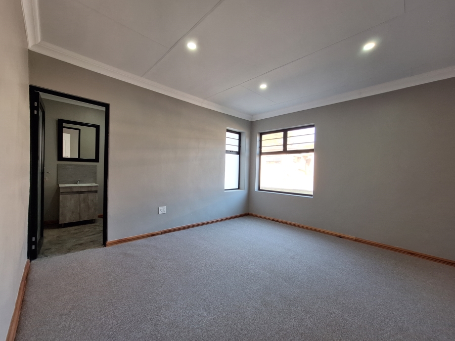 4 Bedroom Property for Sale in Vrede Free State